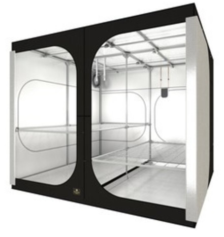 [10092] Secret Jardin Dark Room 240 R4.0 237x237x200 cm